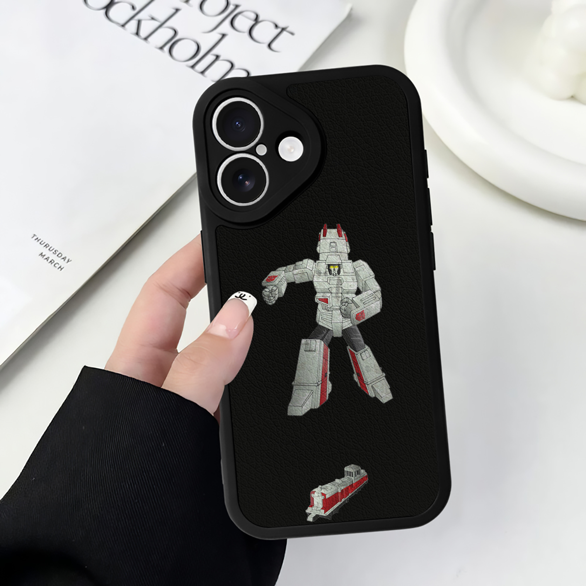 （画像用）  【iPhone 16シリーズ対応】シリコンスマホケース（レザー調） 材質：シリコン